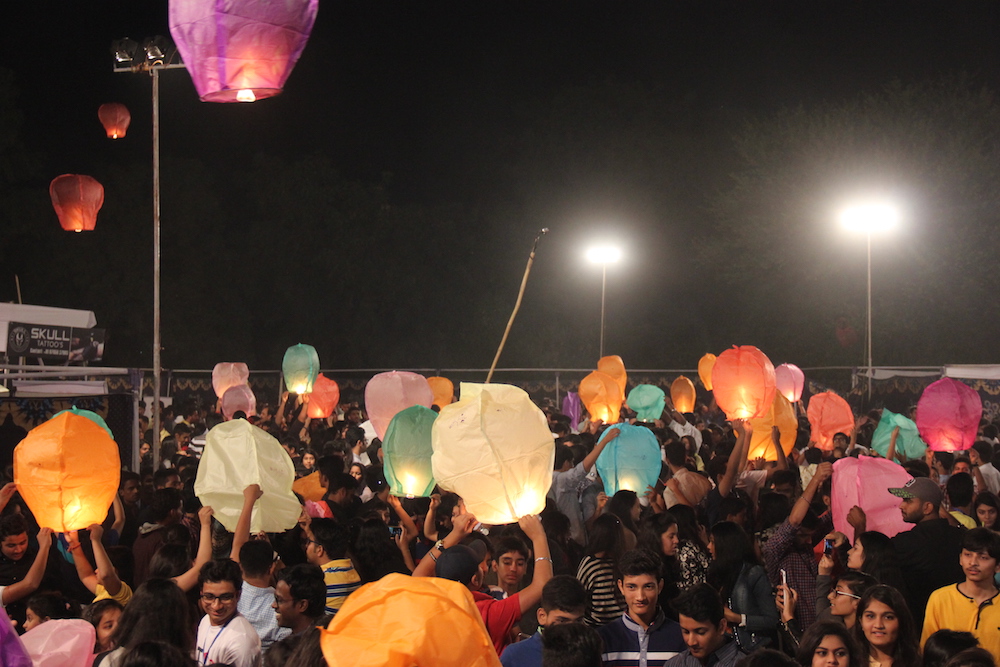 [Photos] Udaipur Lantern Festival 2015 UdaipurBlog