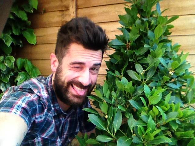 Selfie-with-Plant-to-promote-aforestation