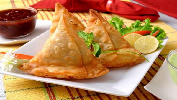 Here's where you can get the best samosa, kachoris in Udaipur