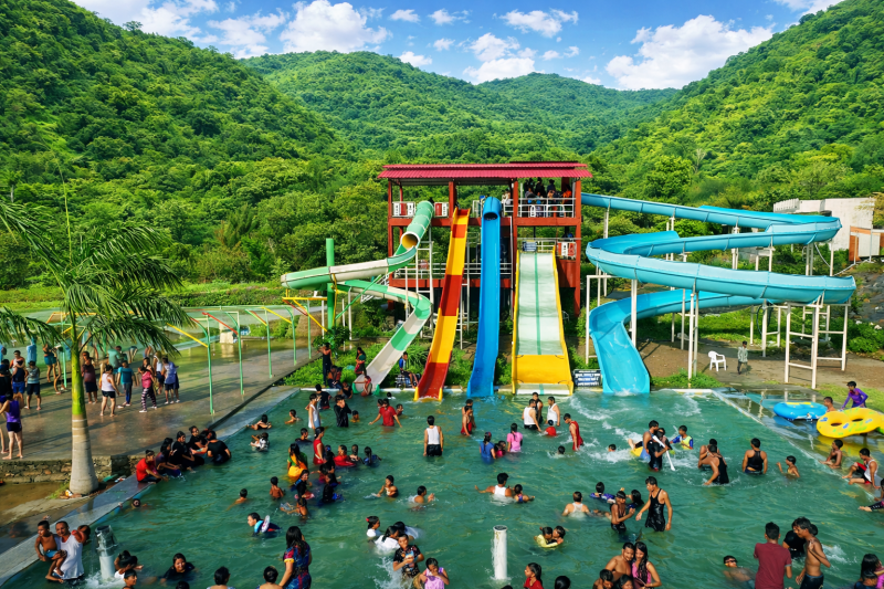 Why is Jheel Water Park Udaipur’s Ultimate Summer Escape for Friends and Family?